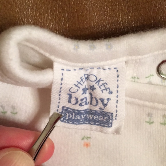 Cherokee baby playwear onesie 100% cotton for a baby girl 6-9 months old - Picture 3 of 4